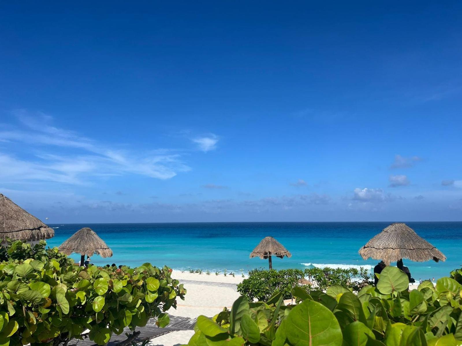 Astoria Gated Condos Cancún Buitenkant foto