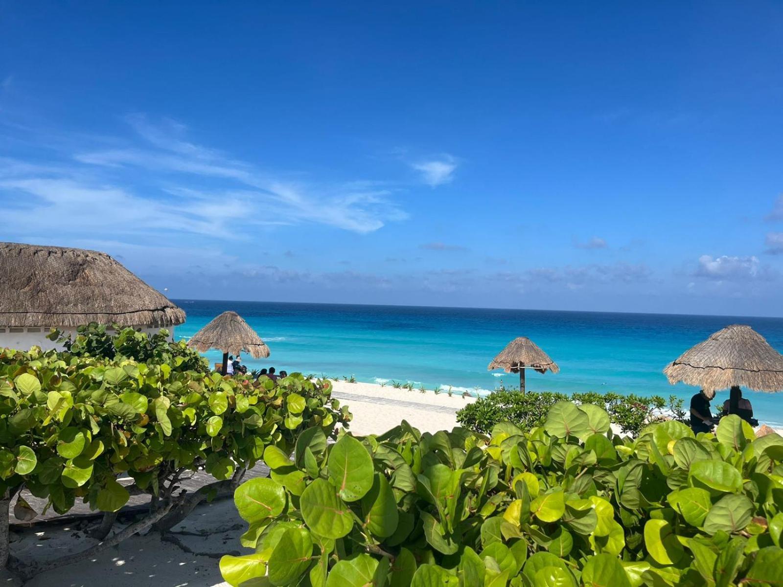 Astoria Gated Condos Cancún Buitenkant foto